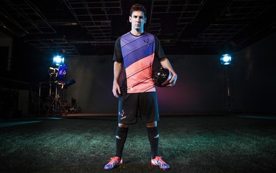 浩瀚体育热评-B席这奖杯拿到手软